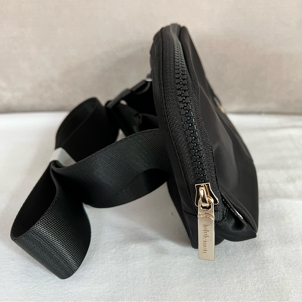 Lululemon • Everywhere Belt Bag - Picture 8 of 12